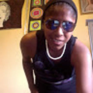 Meet your Posher, Adela